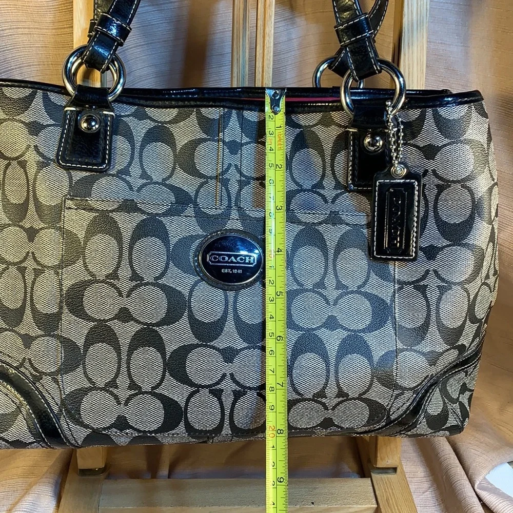 Coach almost NEW satchel/shoulder bag w/tag